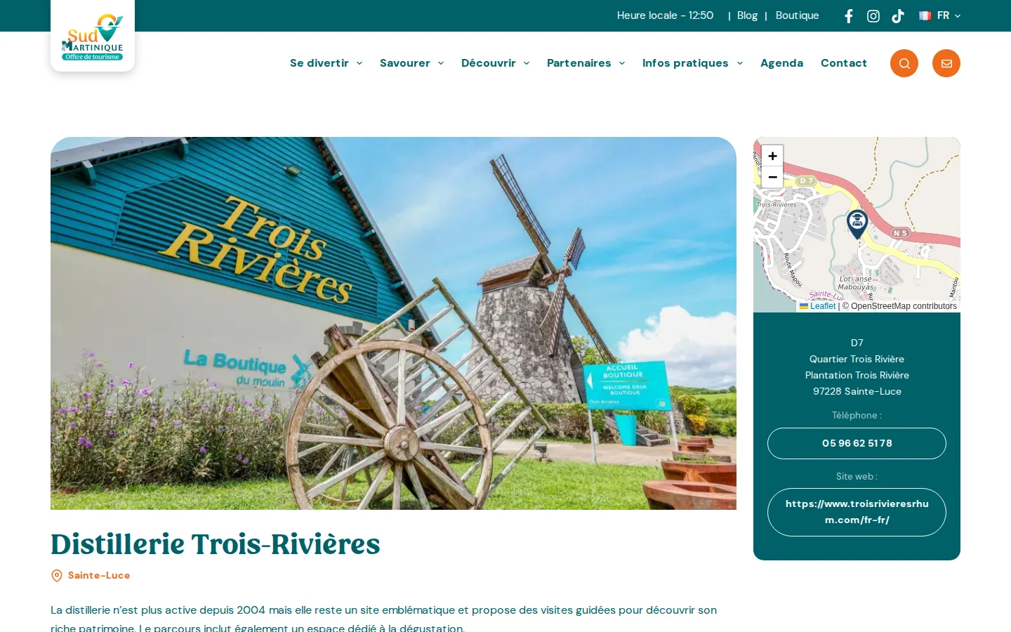 Le site de Sud Martinique Tourisme sur ordinateur : la fiche Apidae d’une distillerie, avec sa photo, sa carte et ses coordonnées.